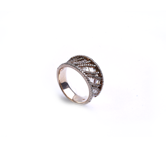The Majestic Oval Filigree